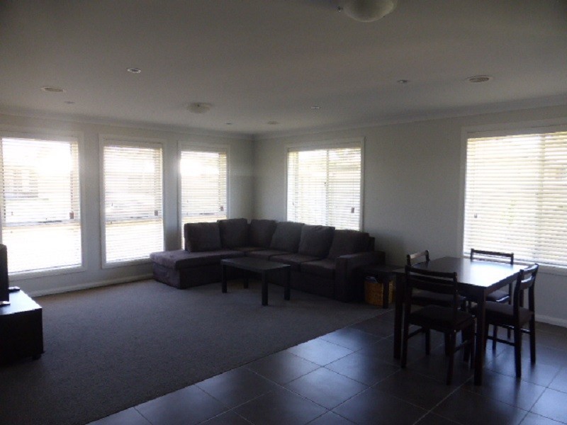 20 Clem Mcfawn Place, Orange NSW 2800