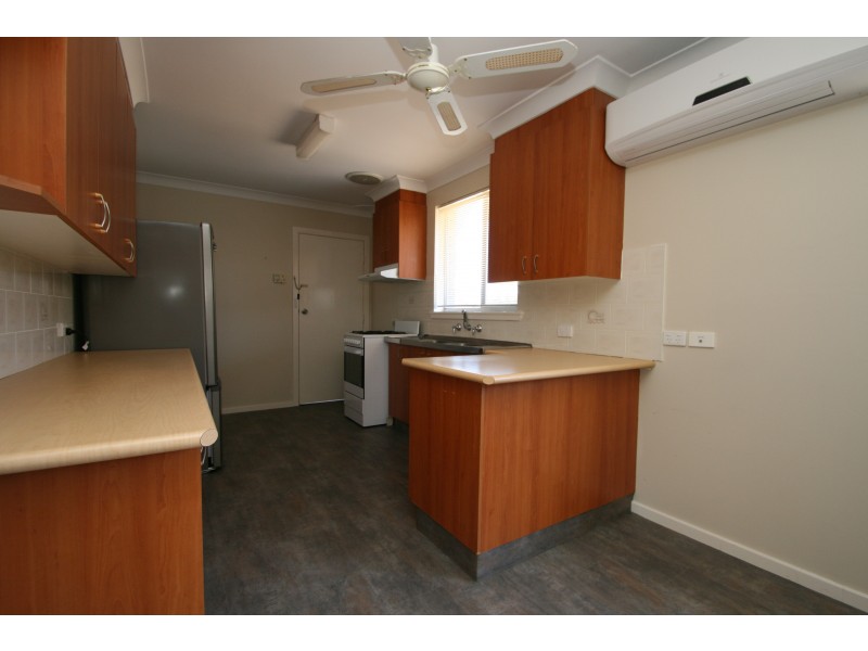 16 Sunny South Crescent, Orange NSW 2800