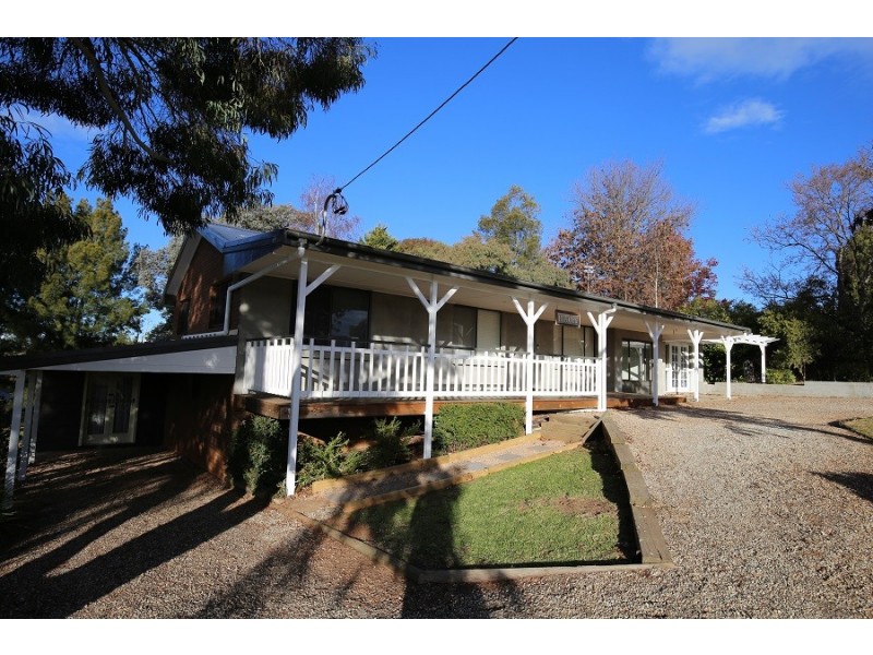11 George Street, Millthorpe NSW 2798