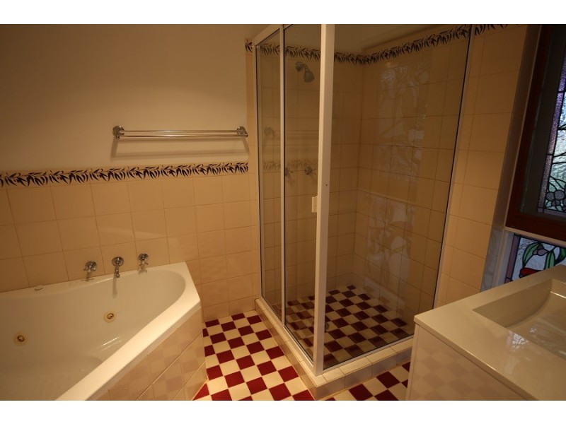 11 George Street, Millthorpe NSW 2798