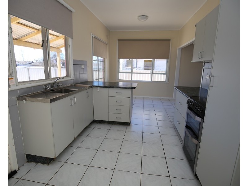 33 Franklin Road, Orange NSW 2800