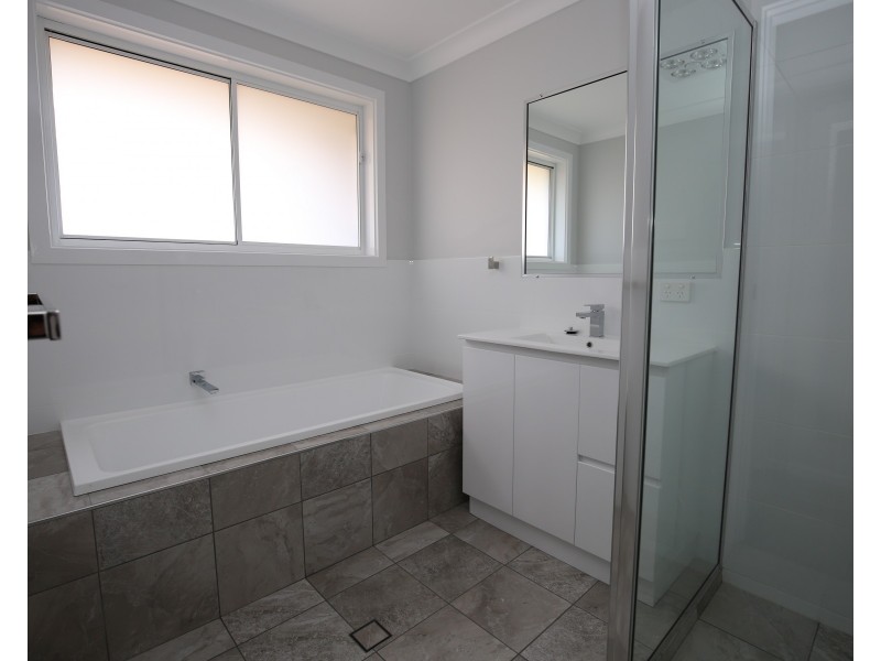 45A Molloy Drive, Orange NSW 2800