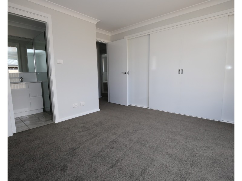 45A Molloy Drive, Orange NSW 2800