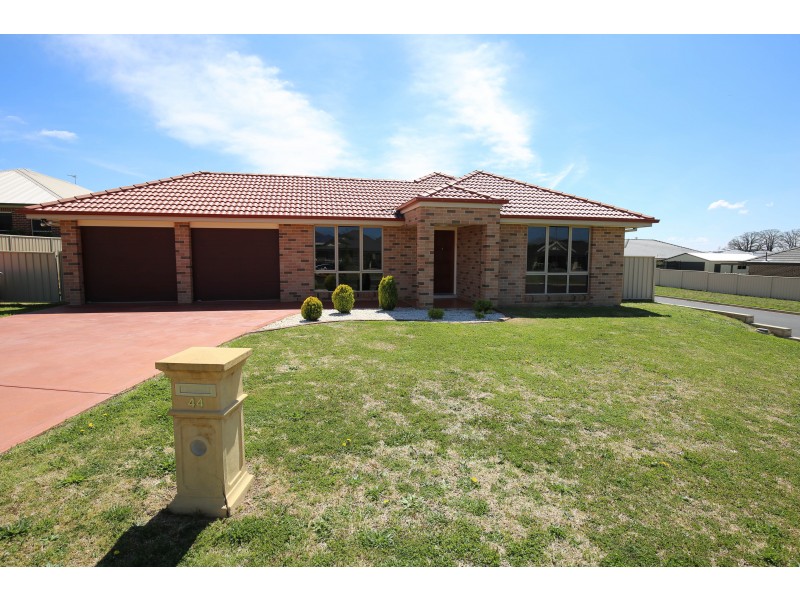 44 JONATHON ROAD, Orange NSW 2800