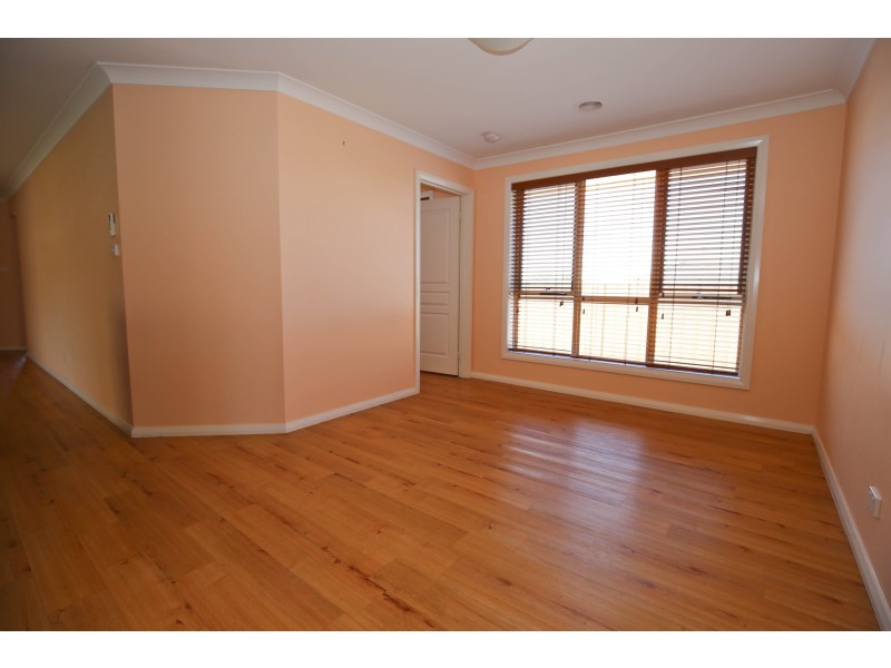 44 JONATHON ROAD, Orange NSW 2800
