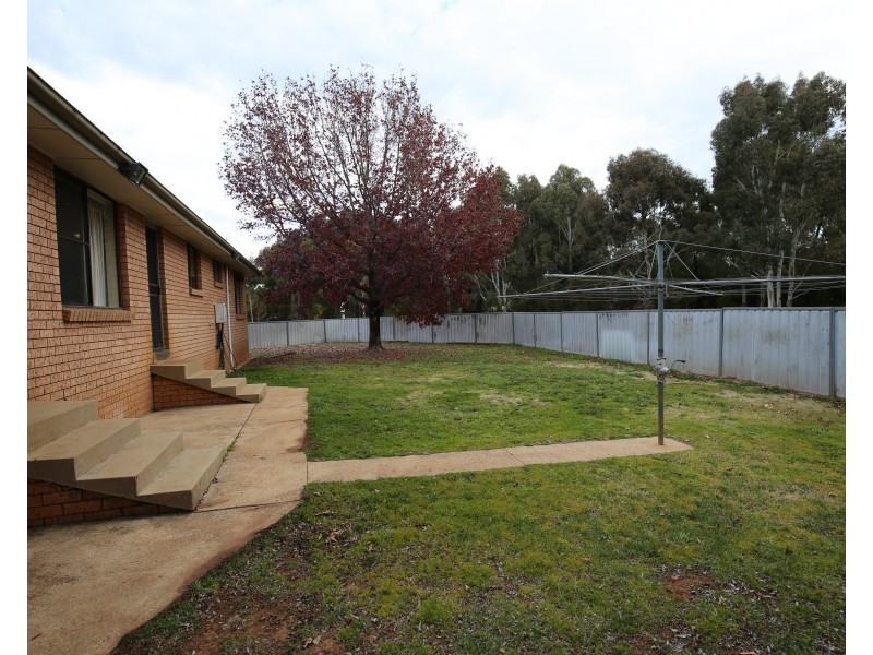 12 Havachat Place, Orange NSW 2800