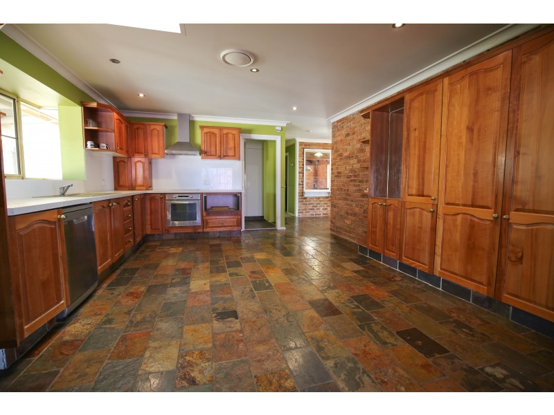 21 MAPLE AVENUE, Orange NSW 2800