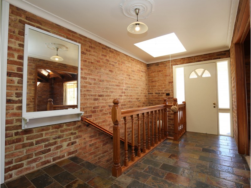 21 MAPLE AVENUE, Orange NSW 2800