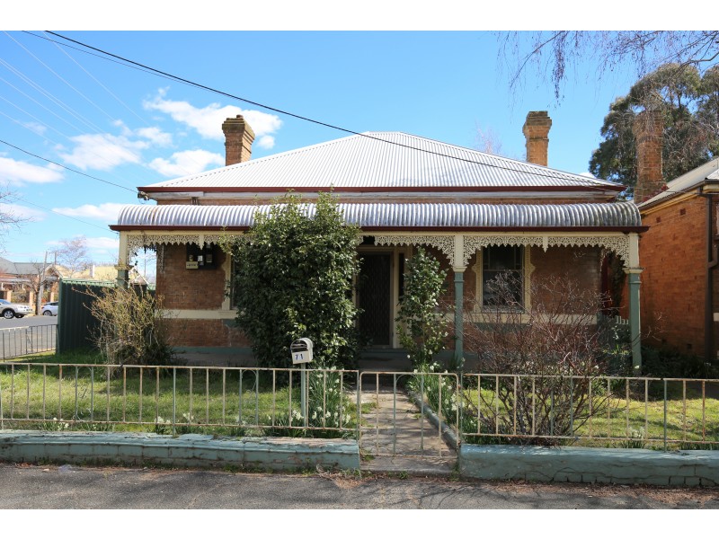 71 McLACHLAN STREET, Orange NSW 2800