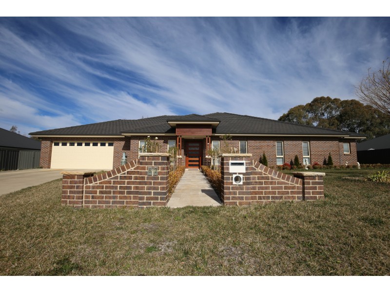 67  BOWMAN AVENUE, Orange NSW 2800