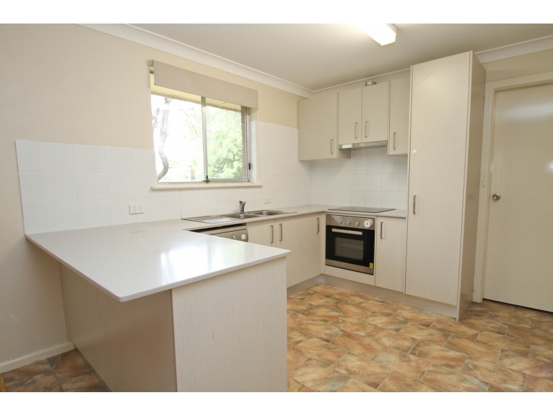20 Boronia Crescent, Orange NSW 2800