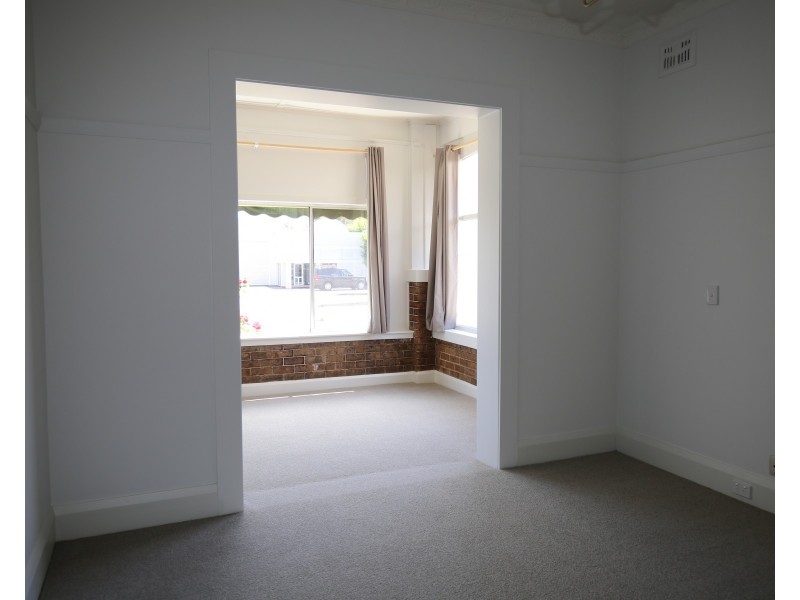 210 BYNG STREET, Orange NSW 2800