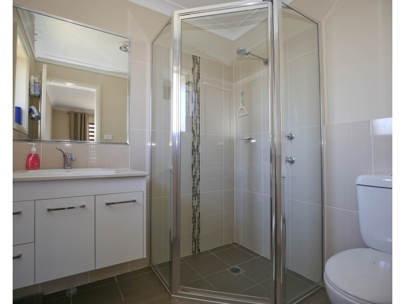 9 MULHALL PLACE, Orange NSW 2800