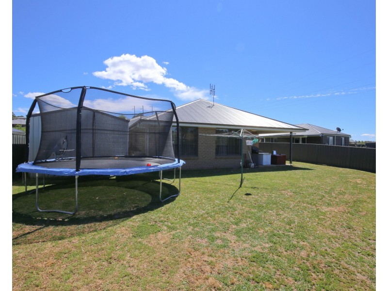9 MULHALL PLACE, Orange NSW 2800