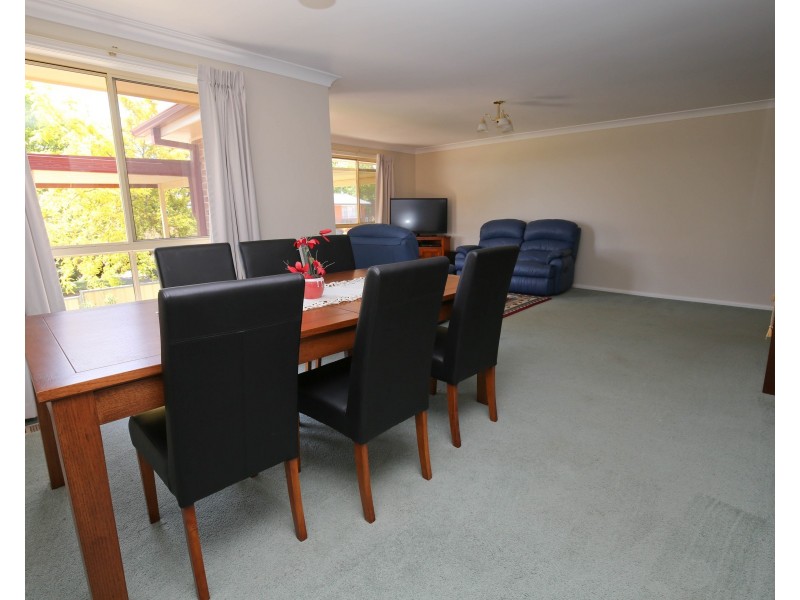 1 ACACIA DRIVE, Orange NSW 2800