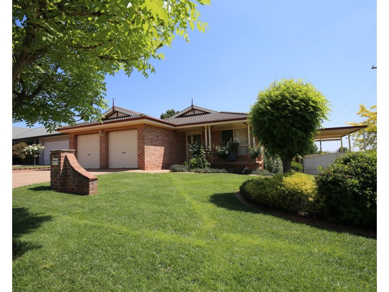 1 ACACIA DRIVE, Orange NSW 2800