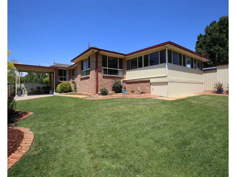 1 ACACIA DRIVE, Orange NSW 2800