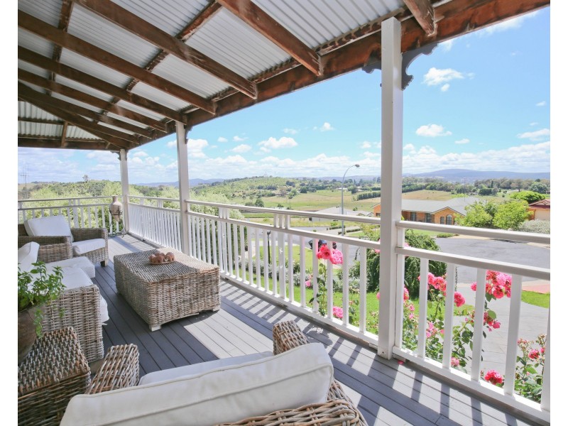 8 EMILY PLACE, Orange NSW 2800