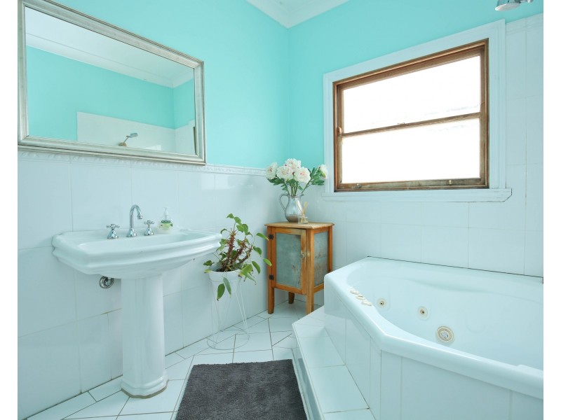 8 EMILY PLACE, Orange NSW 2800