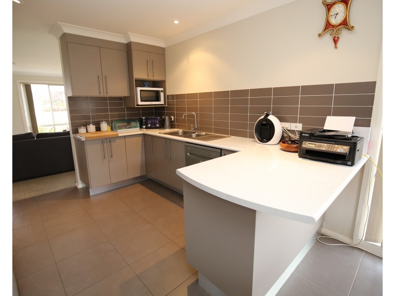 12a Diamond Drive, Orange NSW 2800