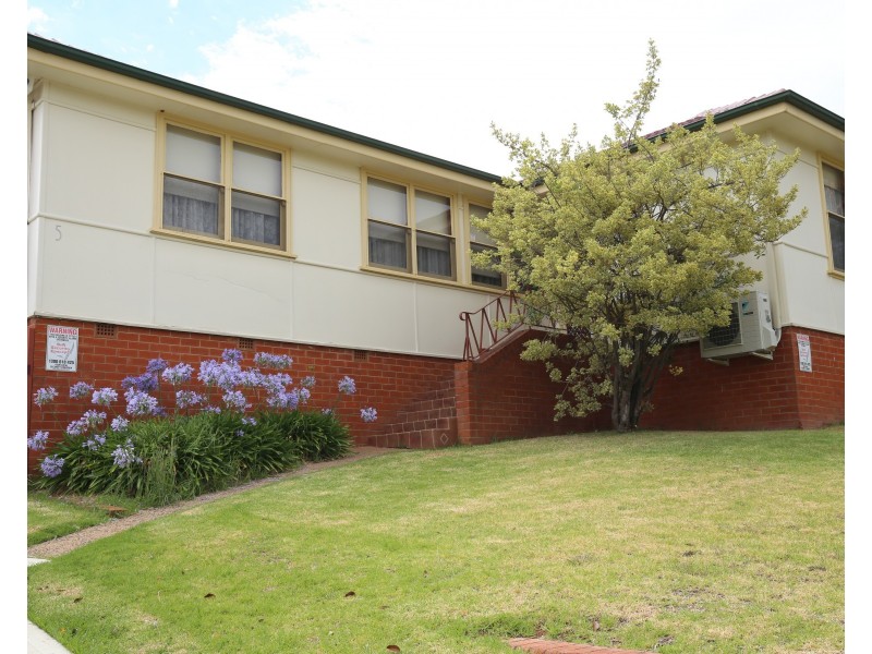 5 ADINA CRESCENT, Orange NSW 2800