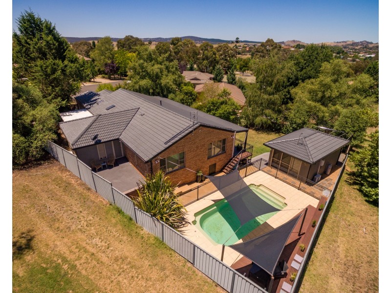 4 SAMUEL CLOSE, Orange NSW 2800