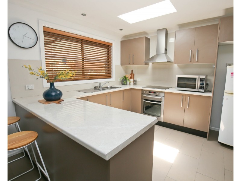 4 SAMUEL CLOSE, Orange NSW 2800