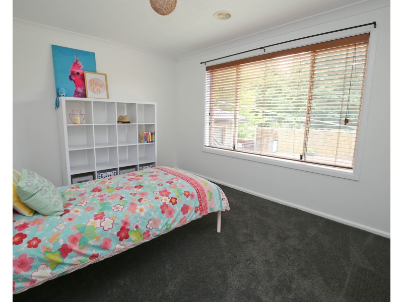 4 SAMUEL CLOSE, Orange NSW 2800