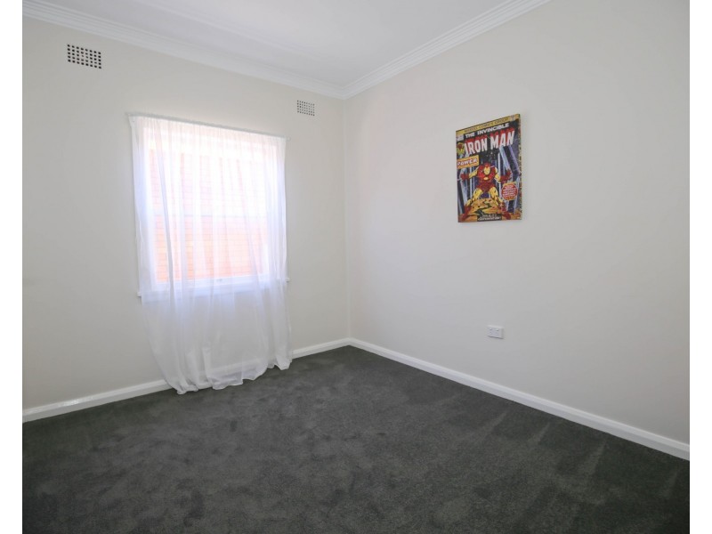 11 MOULDER STREET, Orange NSW 2800