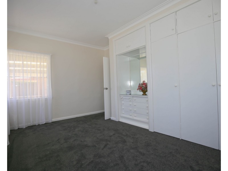 11 MOULDER STREET, Orange NSW 2800