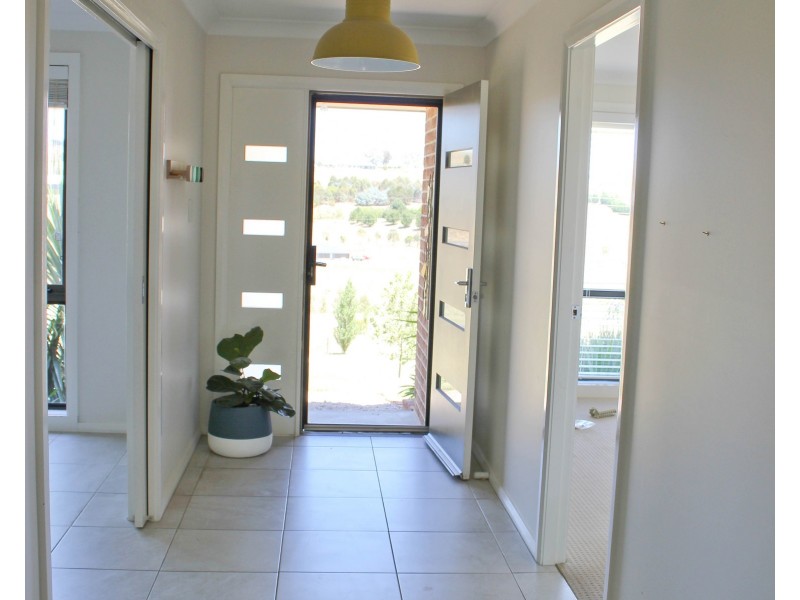 17 Windera Way, Orange NSW 2800