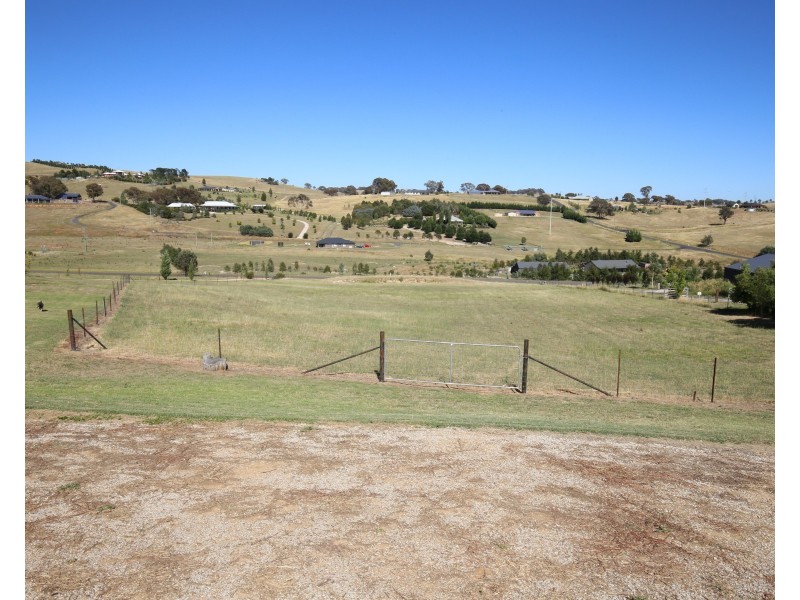 17 Windera Way, Orange NSW 2800