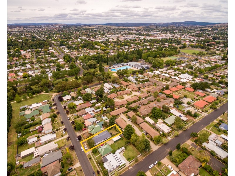 82 CECIL ROAD, Orange NSW 2800