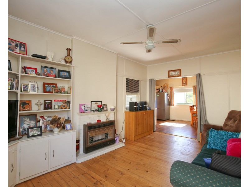 102 Matthews Avenue, Orange NSW 2800