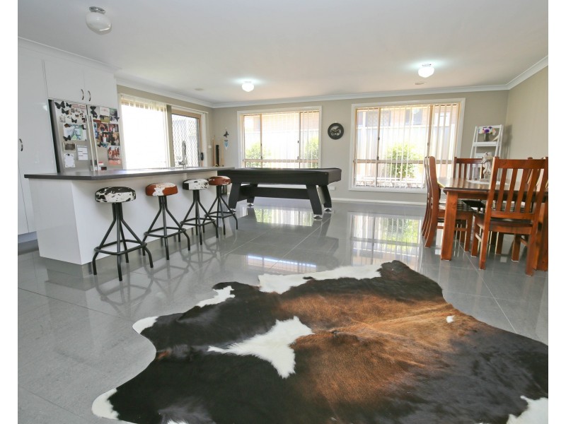 39 Botanic Way, Orange NSW 2800