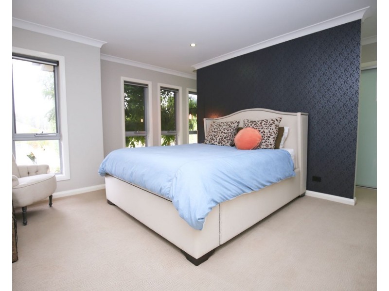 43 Fahy Crescent, Orange NSW 2800