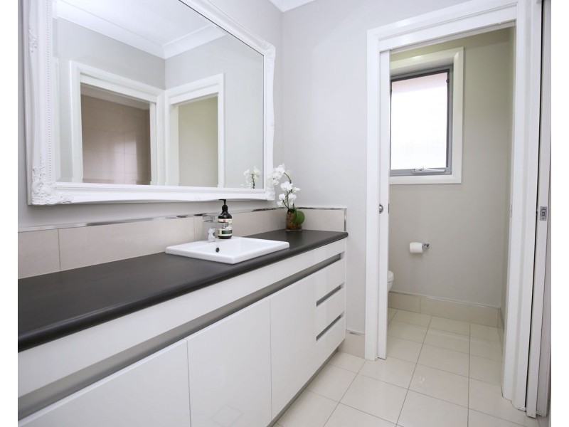 43 Fahy Crescent, Orange NSW 2800