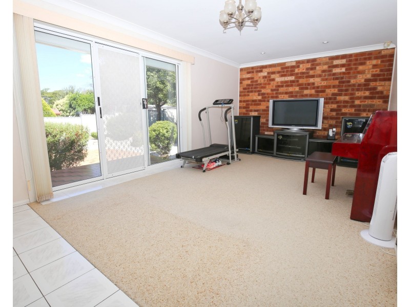 6 AVONDALE DRIVE, Orange NSW 2800