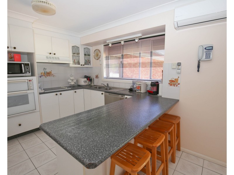6 AVONDALE DRIVE, Orange NSW 2800
