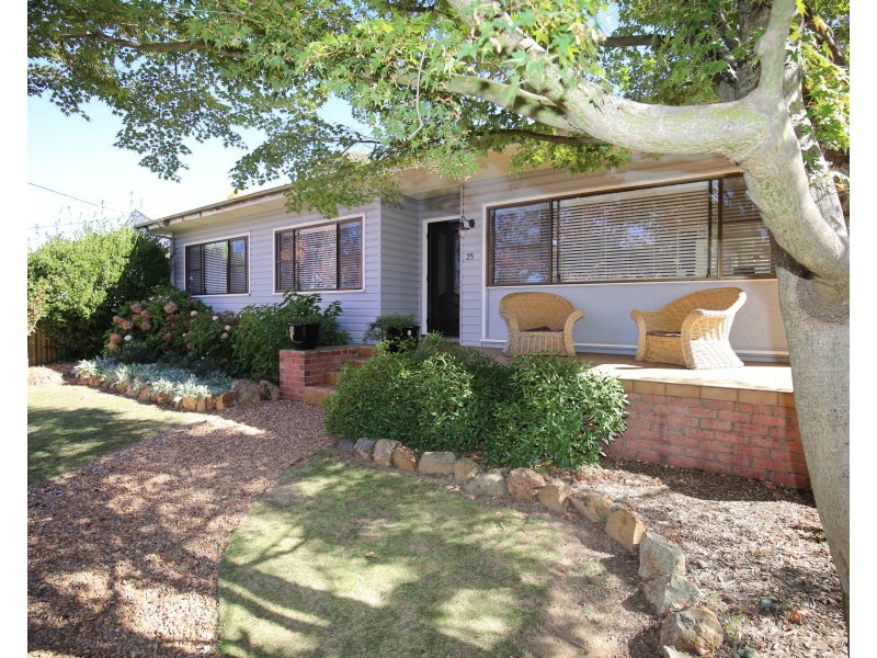 25 Collwood Crescent, Orange NSW 2800