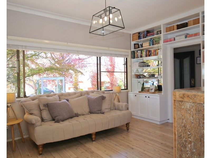 25 Collwood Crescent, Orange NSW 2800