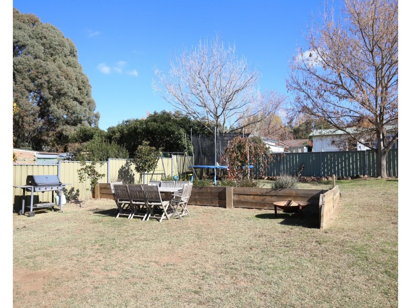 25 Collwood Crescent, Orange NSW 2800