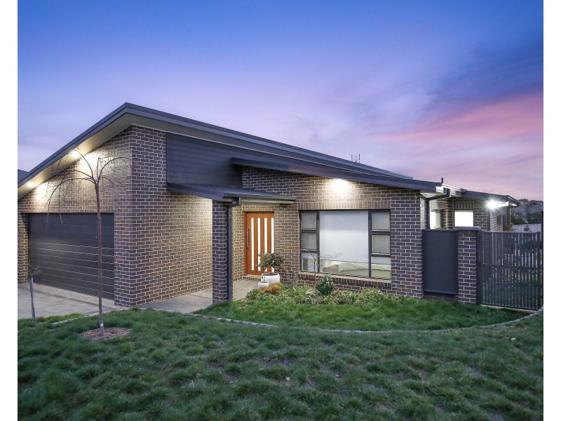 4 Turquoise Way, Orange NSW 2800