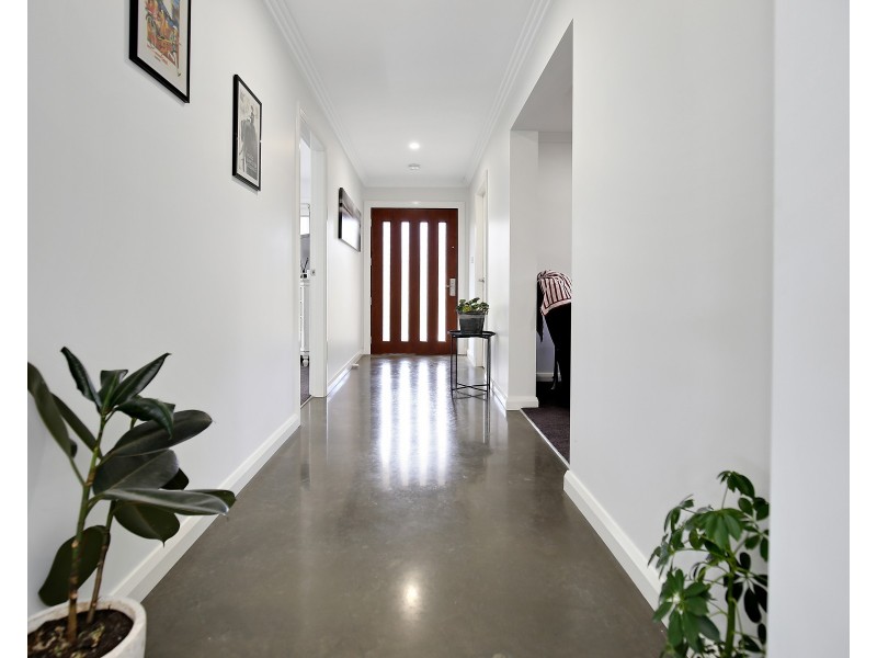 4 Turquoise Way, Orange NSW 2800