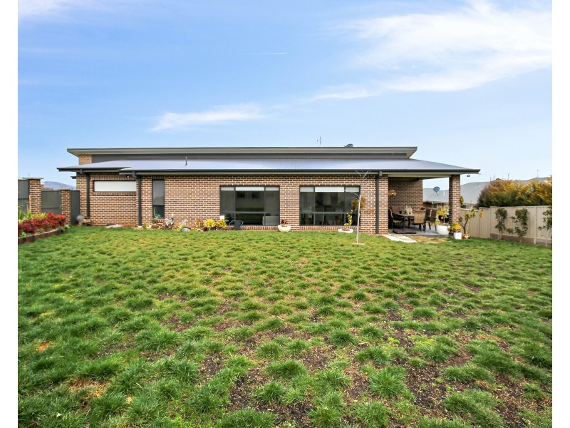 4 Turquoise Way, Orange NSW 2800