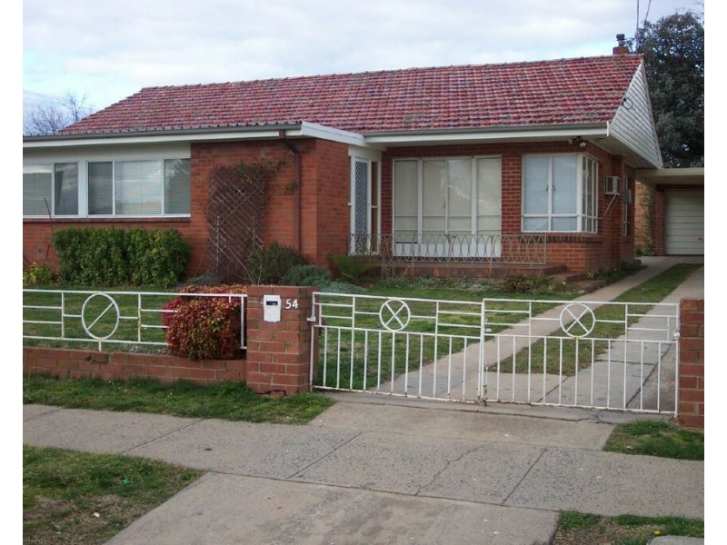 54 Cecil Road, Orange NSW 2800