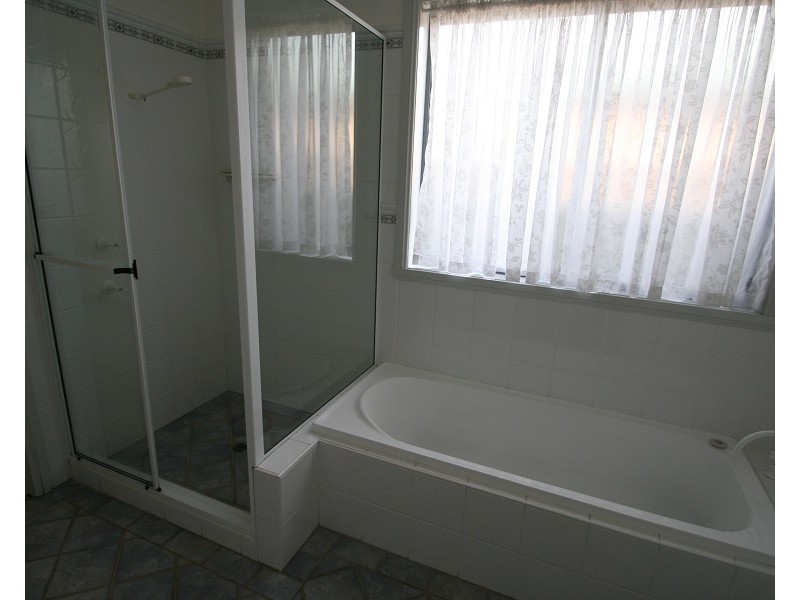 5 Wisteria Place, Orange NSW 2800