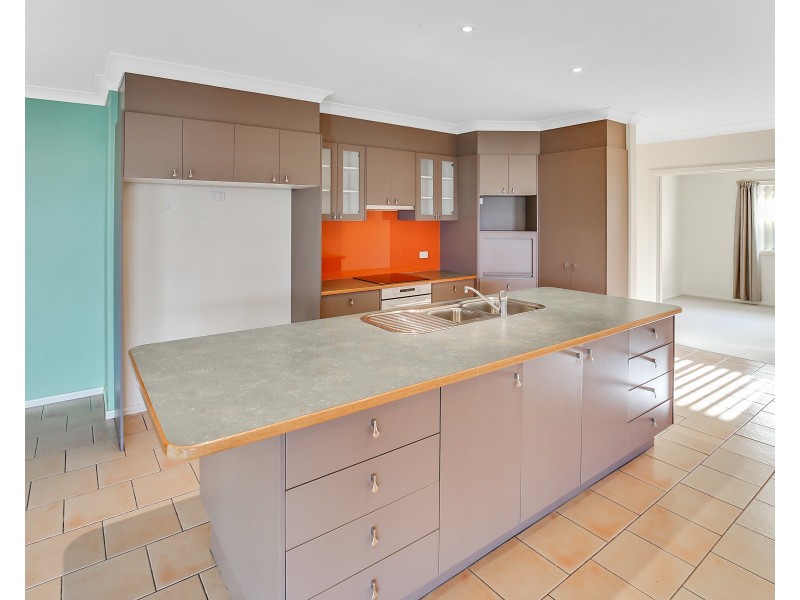 2 Lavender Close, Orange NSW 2800