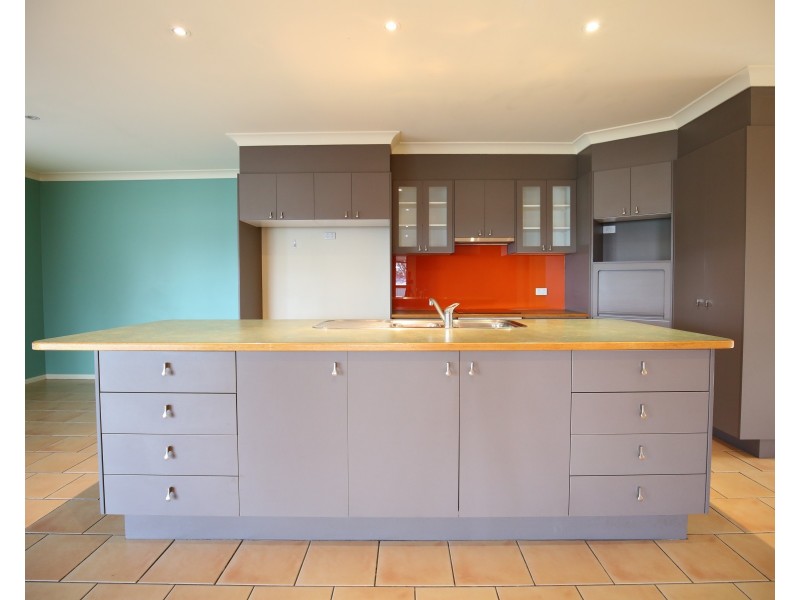 2 Lavender Close, Orange NSW 2800