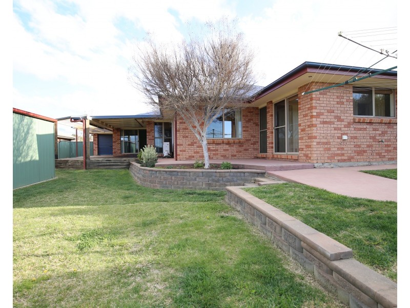 2 Lavender Close, Orange NSW 2800